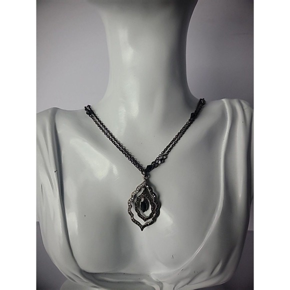 The Unbranded Brand Jewelry - Vintage SAQ Gold Tone Multi Strand Beaded Necklace Triple Tier Pendant Jewelry‎